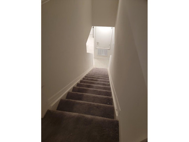 Welcome to this spacious 4-bedroom, 3.5-bathroom two-story - photo 5
