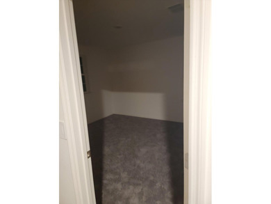 Welcome to this spacious 4-bedroom, 3.5-bathroom two-story - photo 10
