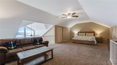 TOP-FLOOR PANORAMIC MAIN CHANNEL VIEWS set this exceptional - photo 12