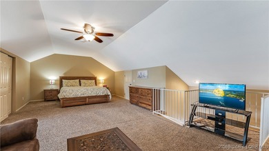 TOP-FLOOR PANORAMIC MAIN CHANNEL VIEWS set this exceptional - photo 13