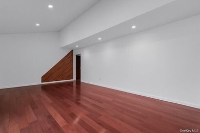 Beautiful and spacious home featuring 4 bedrooms and 2.5 - photo 14
