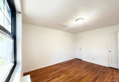 NO INTERVIEW Garden-Style 3 Bedroom Coop for Sale in Kew Garden - photo 19