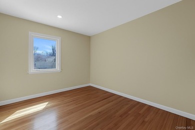 Beautiful and spacious home featuring 4 bedrooms and 2.5 - photo 21
