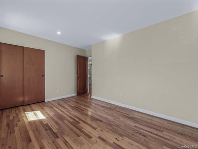 Beautiful and spacious home featuring 4 bedrooms and 2.5 - photo 24