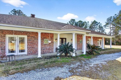 Enjoy privacy and space at this unique Gulfport property - photo 5