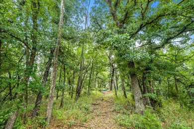 Discover an extraordinary lakeside retreat nestled in one of Oak - photo 32