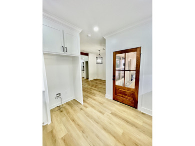 Beautiful New Lake Eddins Home!! - photo 10