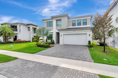 Welcome to this stunning two-story residence in Lotus, Boca - photo 2