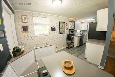 Recently remodeled gem. Granite Countertops. New Dishwasher and - photo 3