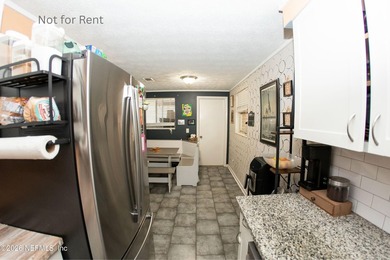 Recently remodeled gem. Granite Countertops. New Dishwasher and - photo 6