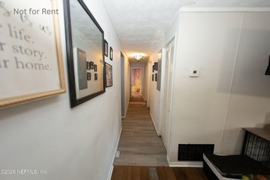 Recently remodeled gem. Granite Countertops. New Dishwasher and - photo 7