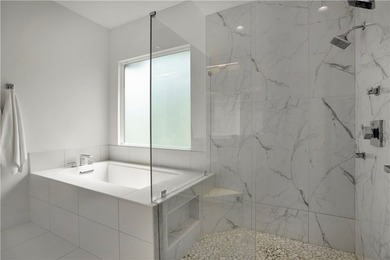 Modern luxury on the Shadow Valley golf course! Built in 2022 - photo 14