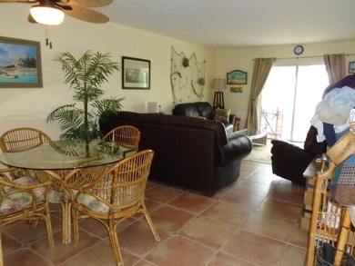 Beautiful waterfront first floor corner unit. Great water view - photo 6