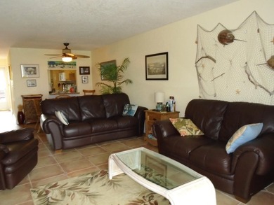 Beautiful waterfront first floor corner unit. Great water view - photo 8