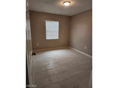 This 1657 square foot single family home has 4 bedrooms and 2.0 - photo 19
