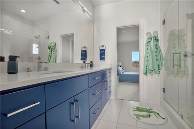 Modern luxury on the Shadow Valley golf course! Built in 2022 - photo 21