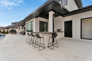 Modern luxury on the Shadow Valley golf course! Built in 2022 - photo 26