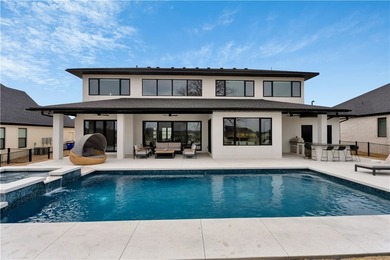 Modern luxury on the Shadow Valley golf course! Built in 2022 - photo 33