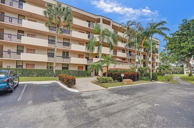 Completely renovated and move-in ready! This stunning unit has - photo 3