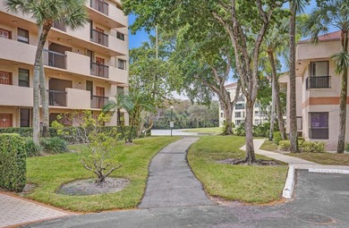 Completely renovated and move-in ready! This stunning unit has - photo 4