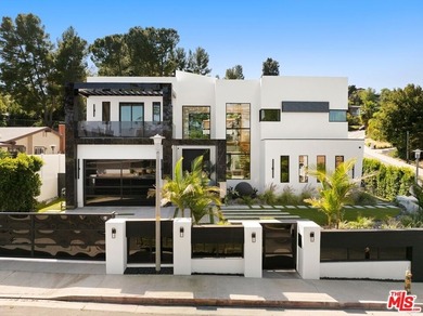 An extraordinary 2026 modern masterpiece in prime Tarzana, this - photo 3