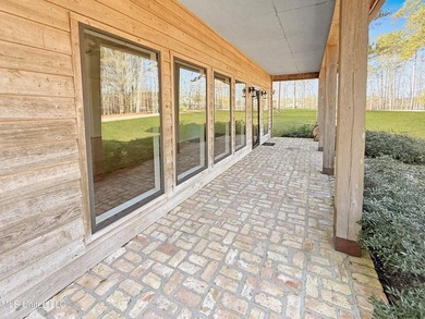 SELLERS ARE MOTIVATED so bring offers!! Tucked behind the gates - photo 4