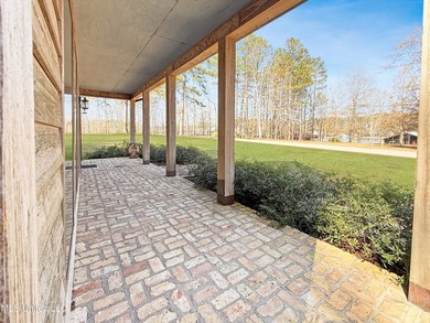 SELLERS ARE MOTIVATED so bring offers!! Tucked behind the gates - photo 5