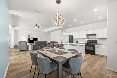 Fully upgraded 2023 build in Eagle View Estates with owned solar - photo 8