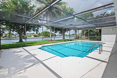RARELY AVAILABLE IN BONAVENTURE LAKES! This exceptional - photo 9