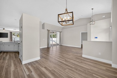 Welcome to your private Florida retreat in the highly desirable - photo 9