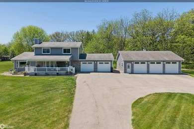 Enjoy the best of country-style living with the convenience of - photo 1