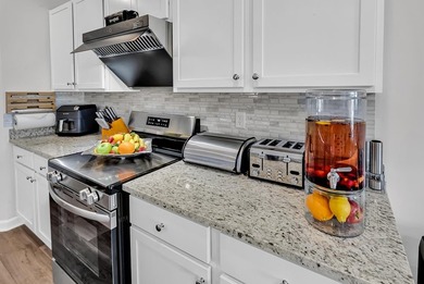 Turnkey Pond-View Townhome in Victory Point | STR-Approved | 3BR - photo 15