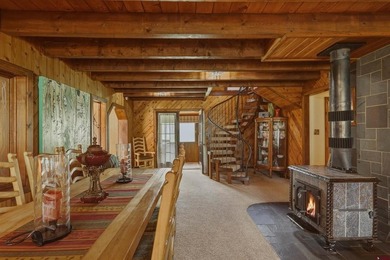 Juli Morelock, Galles Properties, C:,,: Presenting a rare - photo 17