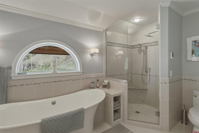 Juli Morelock, Galles Properties, C:,,: Presenting a rare - photo 21