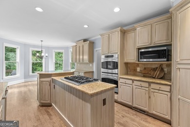 Welcome home to this exceptional 6-bedroom, 5.5 bath home that - photo 21