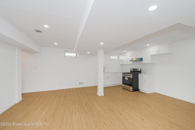 Fully gut-renovated 3 bedroom home in heart of 10309. Features a - photo 24