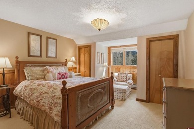 Juli Morelock, Galles Properties, C:,,: Presenting a rare - photo 27