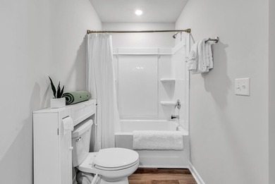 Turnkey Pond-View Townhome in Victory Point | STR-Approved | 3BR - photo 40