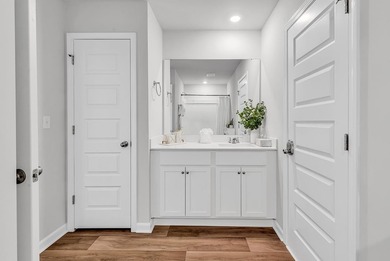 Turnkey Pond-View Townhome in Victory Point | STR-Approved | 3BR - photo 42
