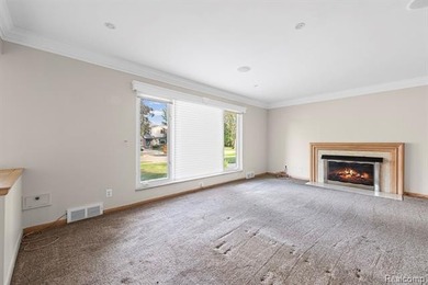 Welcome to this beautifully maintained brick ranch in the heart - photo 9