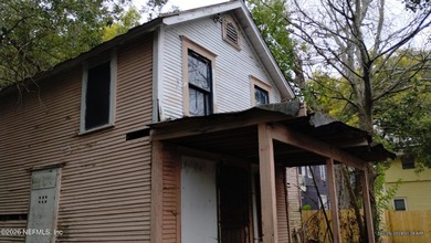 This home is being sold ''AS IS'' A Hold Harmless Document Must - photo 3
