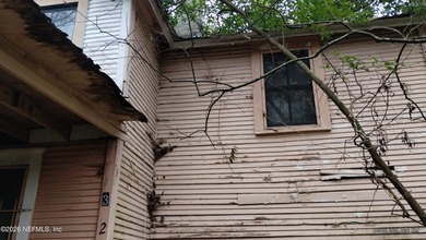 This home is being sold ''AS IS'' A Hold Harmless Document Must - photo 5