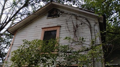 This home is being sold ''AS IS'' A Hold Harmless Document Must - photo 6