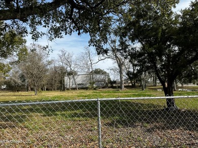 Beautiful vacant corner lot, can be yours to build. Motivated - photo 10