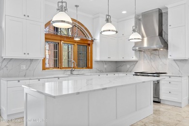 A truly irreplaceable offering on Todt Hill, this extraordinary - photo 15