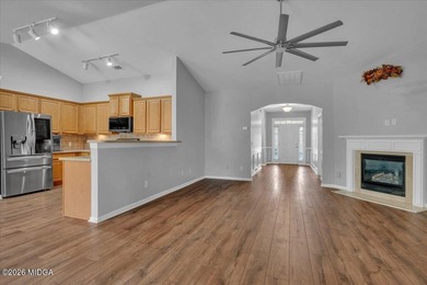 Welcome to this beautifully maintained 3 bedroom, 2 bath home - photo 22