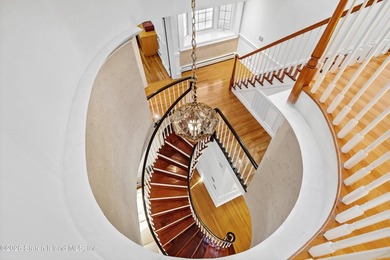 A truly irreplaceable offering on Todt Hill, this extraordinary - photo 22