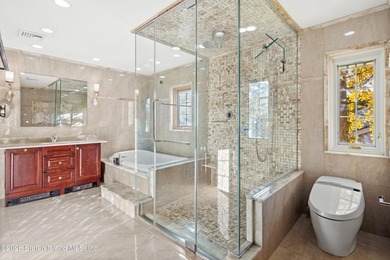 A truly irreplaceable offering on Todt Hill, this extraordinary - photo 26