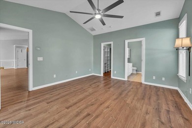 Welcome to this beautifully maintained 3 bedroom, 2 bath home - photo 27