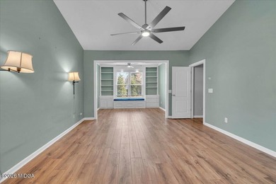 Welcome to this beautifully maintained 3 bedroom, 2 bath home - photo 28